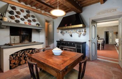 Zámek na prodej Capannori, Toscana, Kuchynĕ