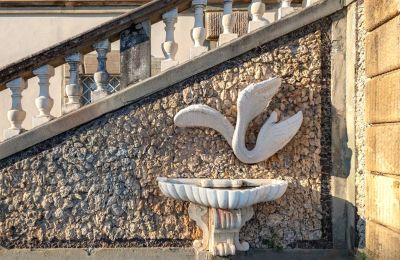 Zámek na prodej Capannori, Toscana, Schodiště