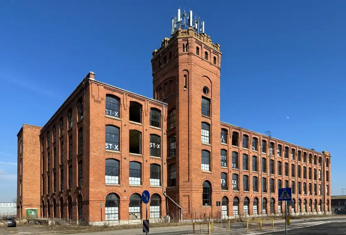 Obrázky Historická průmyslová budova k revitalizaci