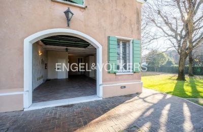Zámeček na prodej Luzzara, Emilia-Romagna, Garage