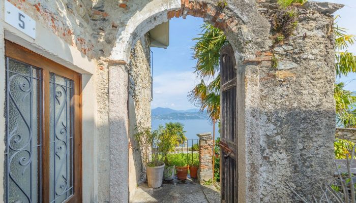 Historická nemovitost na prodej Germignaga, Lombardia