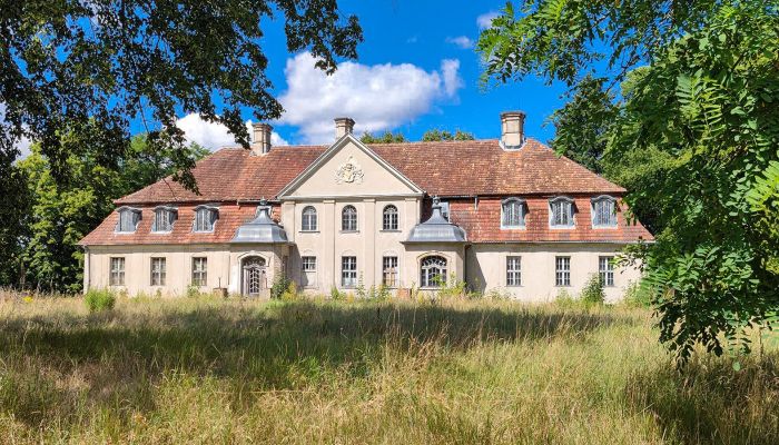 Historické panství u jezera v Lubusku, mezi Berlínem a Poznaní