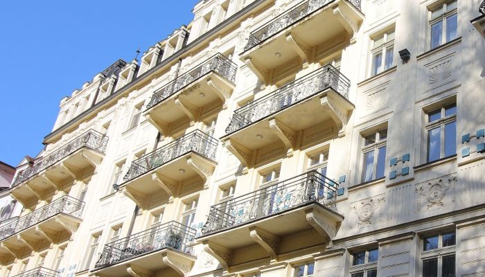 Byt v historickém domě v lázeňské čtvrti Karlových Varů