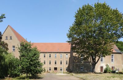 Historické nemovitosti, Zámek u Lipska – 25 bytů v památkově chráněném objektu