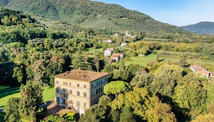 Historická vila na prodej Lucca, Toskánsko