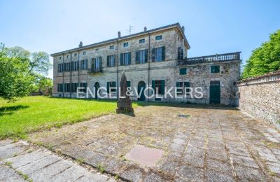 Historická vila na prodej Montechiarugolo, Emilia-Romagna, Vnitřní nádvoří