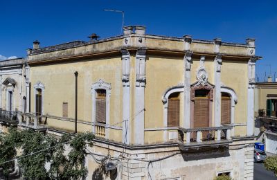 Reprezentativní byt v historické budově na prodej Oria, Via Latiano 74, Puglia, Foto 23/30