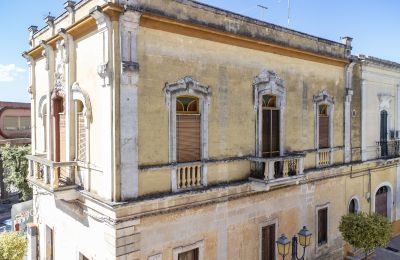Reprezentativní byt v historické budově na prodej Oria, Via Latiano 74, Puglia, Foto 24/30