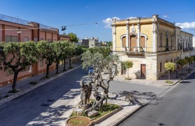 Reprezentativní byt v historické budově na prodej Oria, Via Latiano 74, Puglia, Foto 1/30