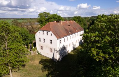 Historické nemovitosti, Renesanční zámek v německo-polském příhraničí mezi Berlínem a Štětínem