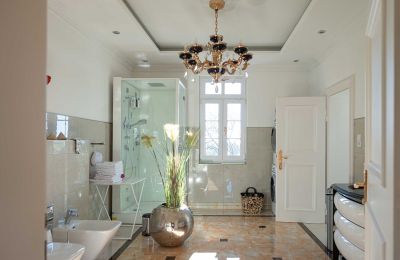 Zámek na prodej Bádensko-Württembersko, Badezimmer
