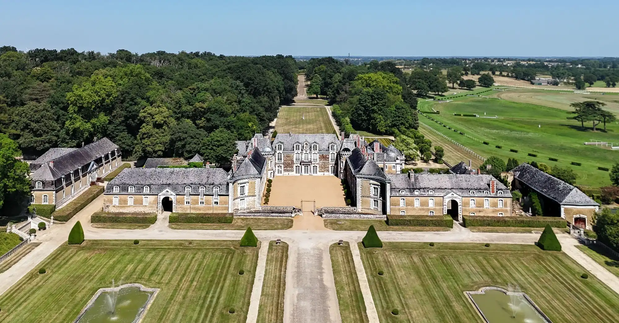 Obrázky Château v Anjou se soukromým závodištěm, Maine-et-Loire - 300 hektarů
