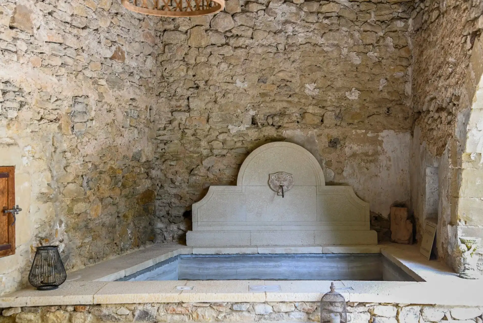 Obrázky Usedlost se sklepními klenbami, dvorem a idylickou zahradou u Uzès