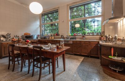 Historická vila na prodej Verbania, Piemonte:  Kuchynĕ