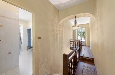 Historická vila na prodej 28824 Oggebbio, Piemonte, Schodiště