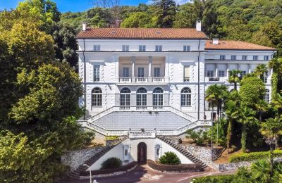 Historická vila na prodej Belgirate, Piemonte, Pohled zepředu