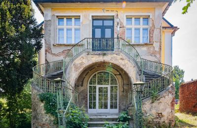 Zámek na prodej Žatec, okres Louny, Boční pohled
