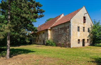 Zámek na prodej Žatec, okres Louny, Přístavba