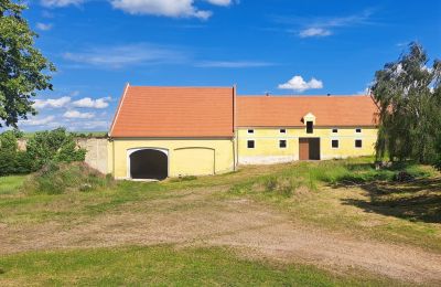 Zámek na prodej Žatec, okres Louny, Přístavba