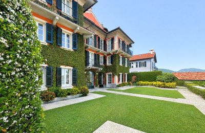 Historické nemovitosti, Hotel s výhledem na jezero v Oggebbio