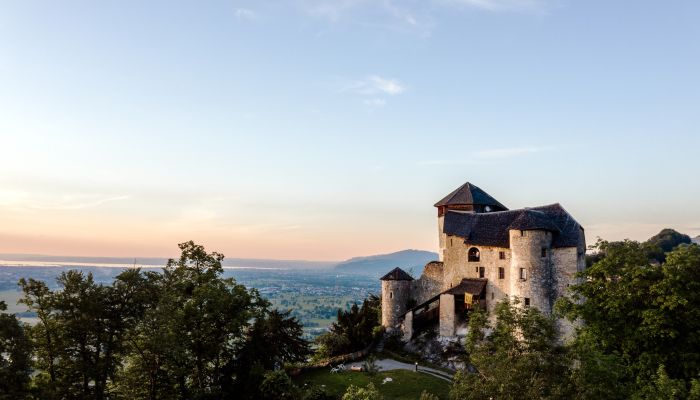 Zámek na prodej 6845 Hohenems, Vorarlberg