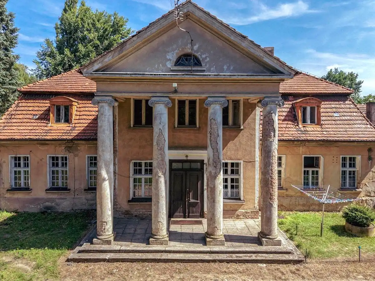 Obrázky Zámeček s parkem v dobré dostupnosti Vratislavi a Poznaně