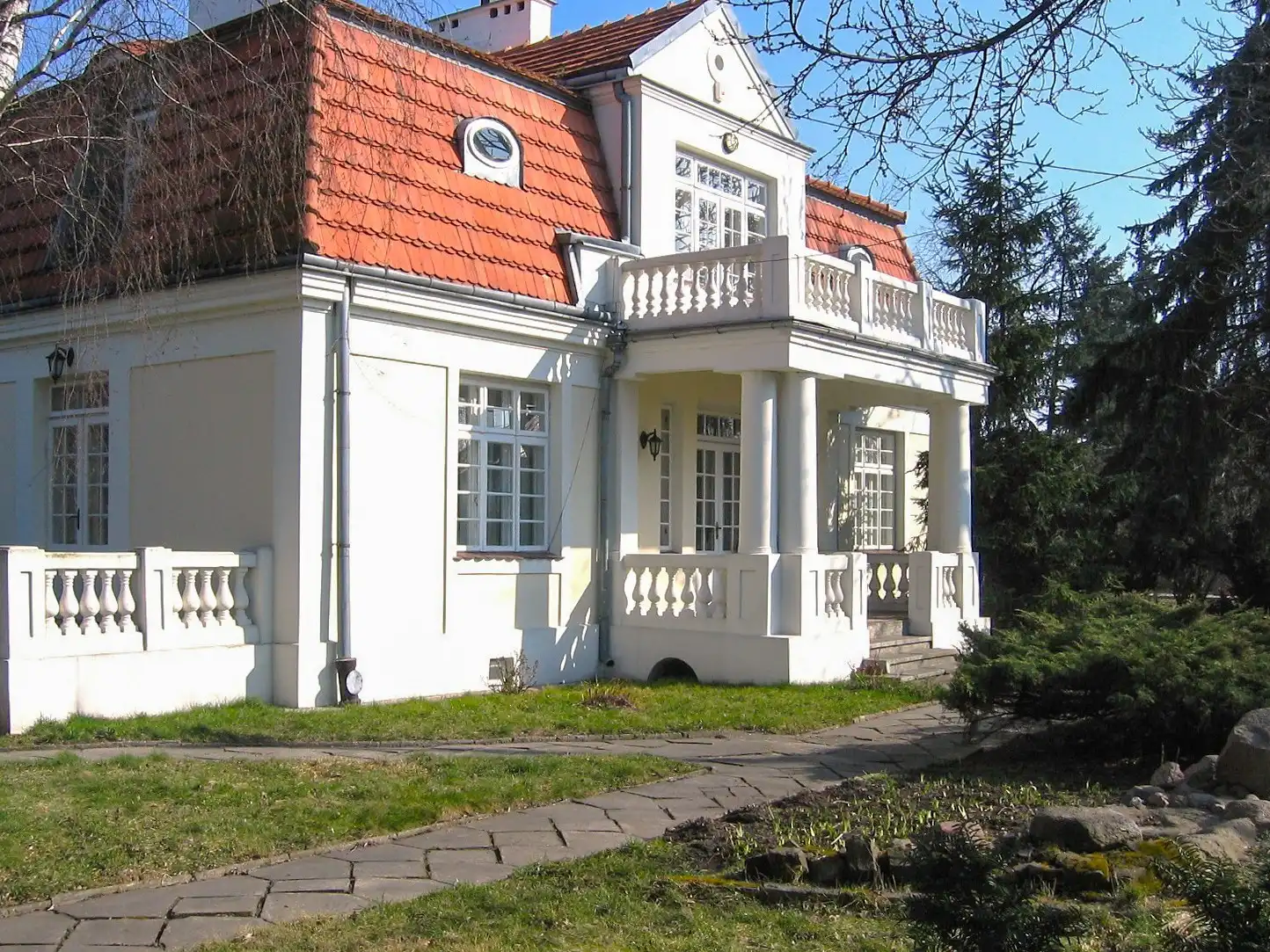 Obrázky Historická vila z roku 1937 u Varšavy