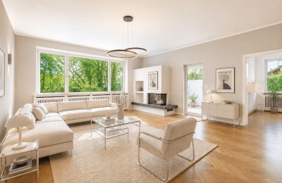 Historická vila na prodej Berlin, Berlín, Wohnbereich mit Kamin visualisiert
