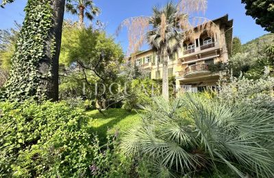 Apartmán v historické budově na prodej Menton, Provence-Alpes-Côte d'Azur, Pohled zvenku