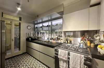 Apartmán v historické budově na prodej Menton, Provence-Alpes-Côte d'Azur, Kuchynĕ
