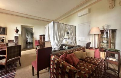 Apartmán v historické budově na prodej Menton, Provence-Alpes-Côte d'Azur, Foto 33/38