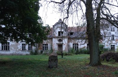 Zámeček na prodej Brodnica, Velkopolské, Pohled zepředu