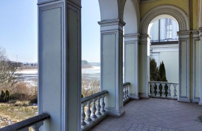 Zámek na prodej Lubstów, Pałac w Lubstowie, Velkopolské, Loggia