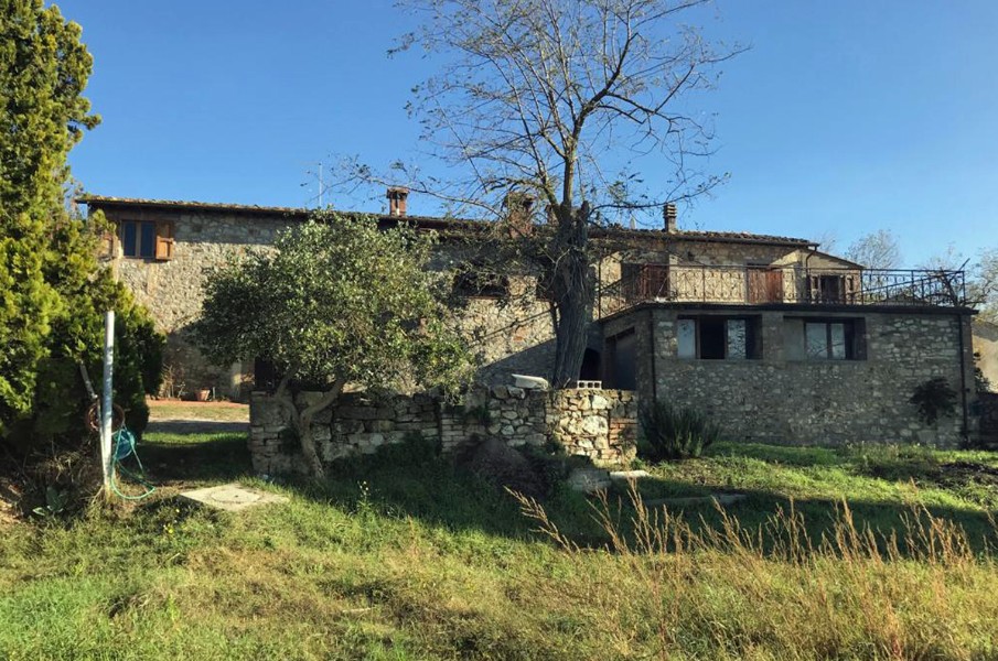 Obrázky Rustico in need of renovation with outbuildings