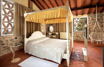 Venkovský dům na prodej Figline e Incisa Valdarno, Toscana:  RIF 2966 Schlafzimmer ehem. Scheune