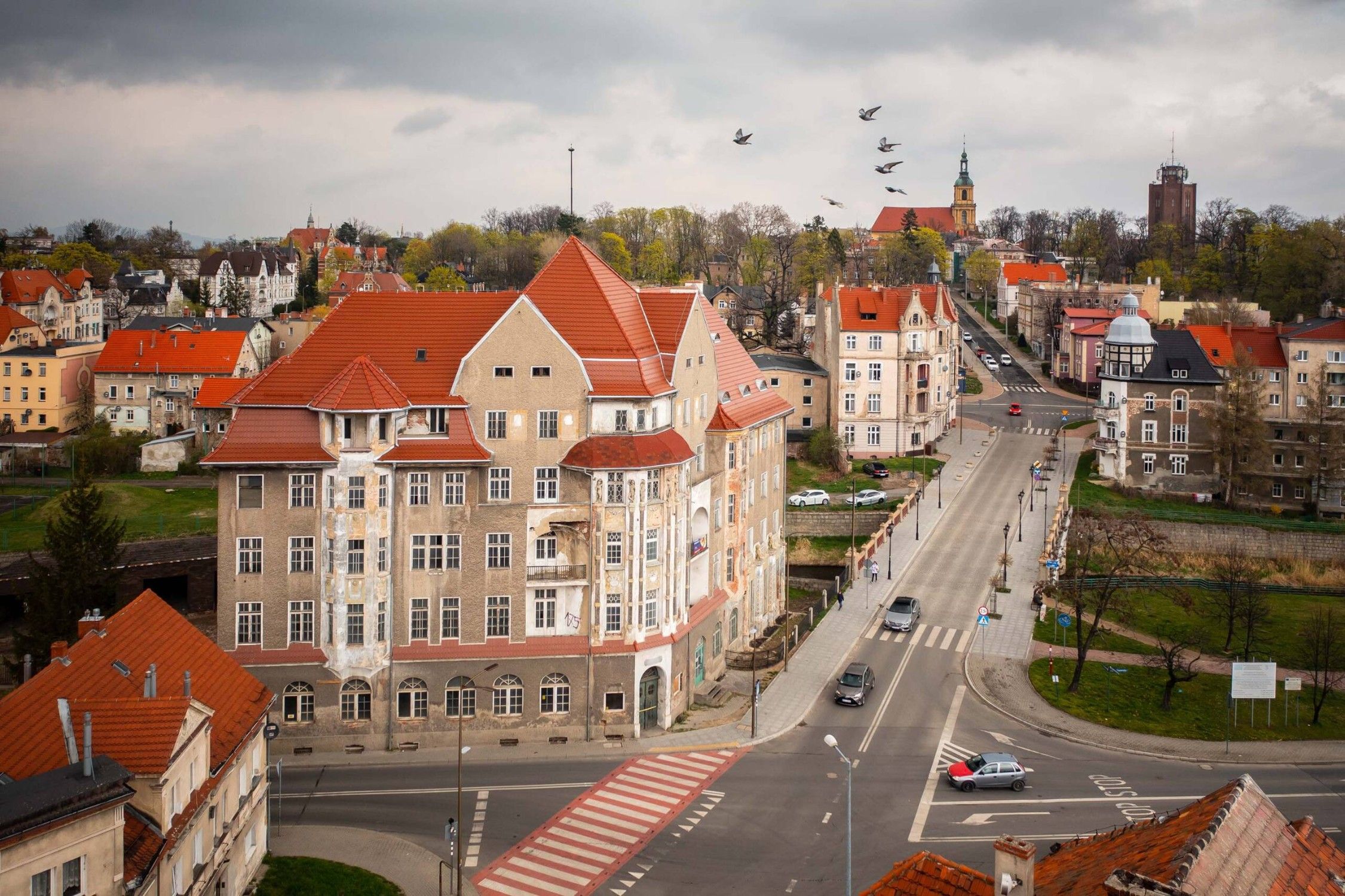 Obrázky Bývalý Hotel Kaiserhof – Investice do historické nemovitosti, Dzierżoniów