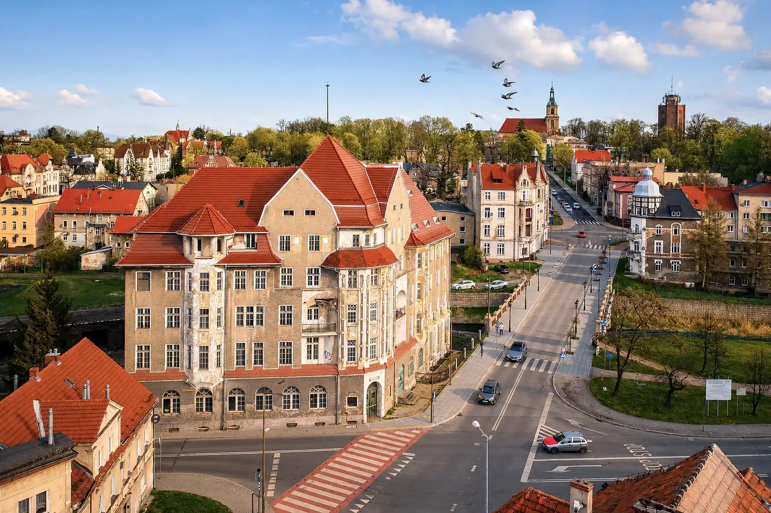 Obrázky Bývalý Hotel Kaiserhof – Investice do historické nemovitosti, Dzierżoniów