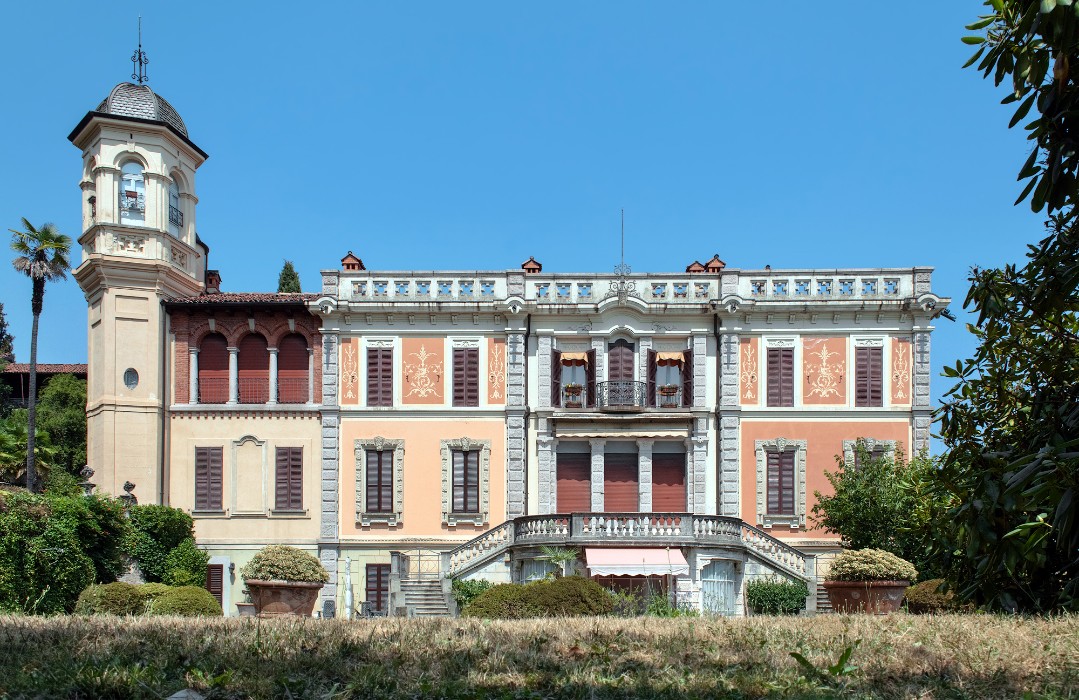 Villa Canelli v Belgirate, jezero Maggiore, Belgirate