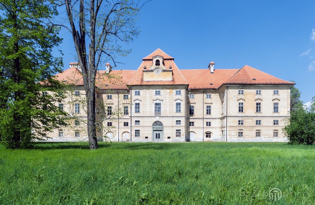 Slowenien: Schloss in Novo Celje (Dvorec Novo Celje), Slovinsko