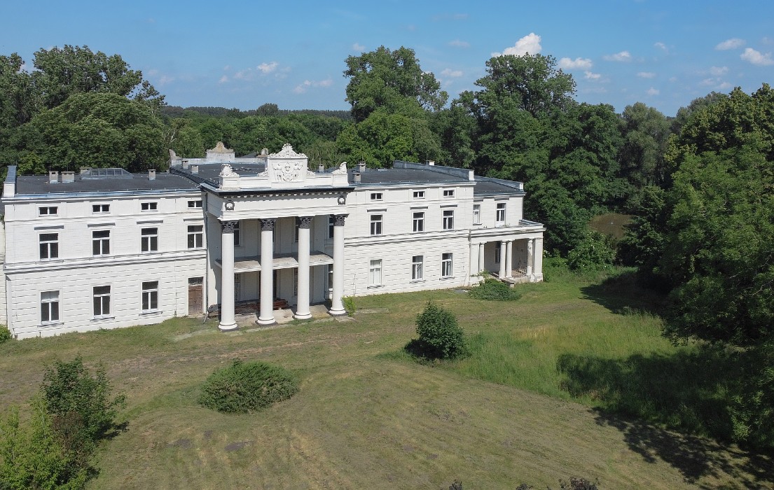 Zámeček v Głuchowě, Velkopolsko, Głuchowo