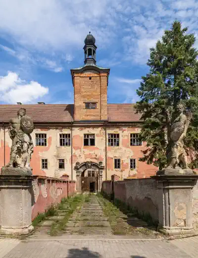 Historické nemovitosti k prodeji, Středočeský kraj července 2025