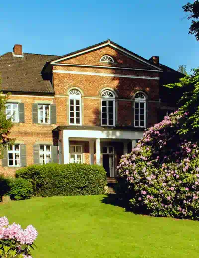 Herrenhäuser zum Kauf in Schleswig-Holstein srpna 2025