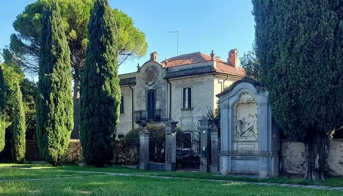 Historická vila na prodej Costa Masnaga, Lombardie