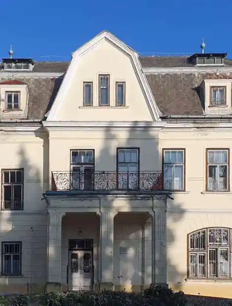 Zámky hrady vily  Maďarsko