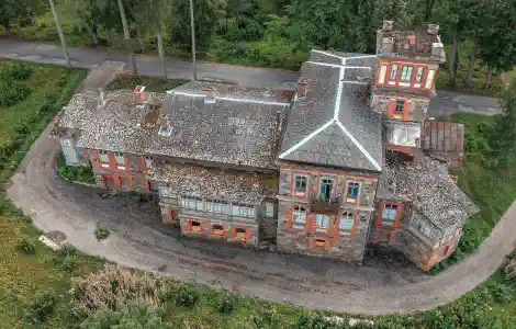 Zámky hrady vily  Lotyšsko