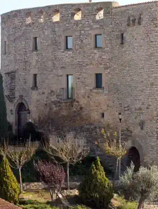 Katalánský hrad z 12. století, Granyanella, Katalánsko