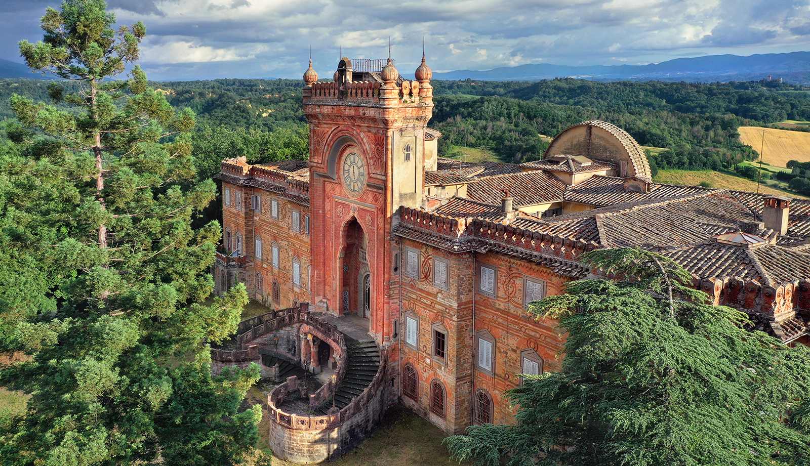 Hrady, vily a venkovská sídla v Itálii