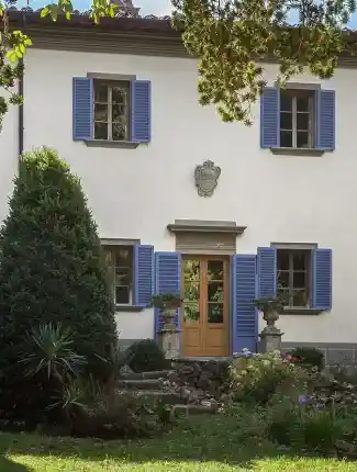 Villa Beta s botanickou zahradou mezi Chianti a Valdarno, Moncioni, Toskánsko