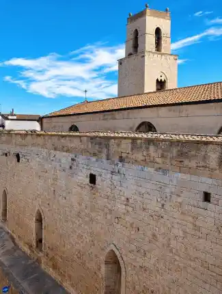 Palazzo v Corato, Apulie – 590 m², klenuté stropy, terasa, Corato, Apulie