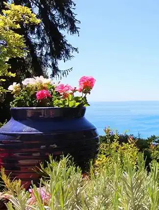 Vila v Roquebrune-Cap-Martin s velkou terasou, zahradou a výhledem na moře, Roquebrune-Cap-Martin, Provence-Alpes-Côte d'Azur